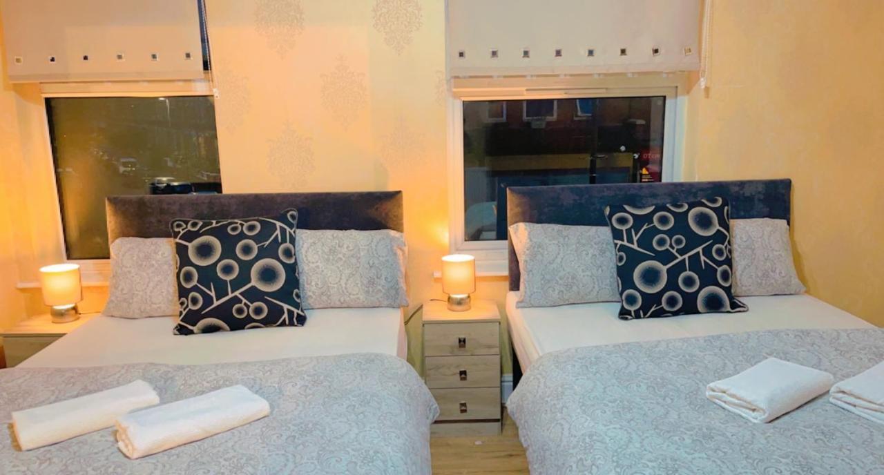 Manchester Old Trafford Apartment Bagian luar foto