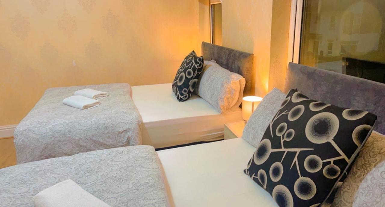 Manchester Old Trafford Apartment Bagian luar foto